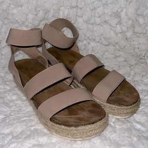 Time and Tru size 8 sandals
